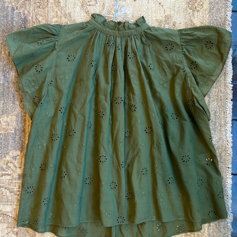 Trovata - Birds of Paradis womens blouse - great condition - army green